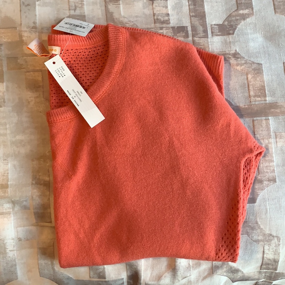 🧶NWT Comfy Sweater!